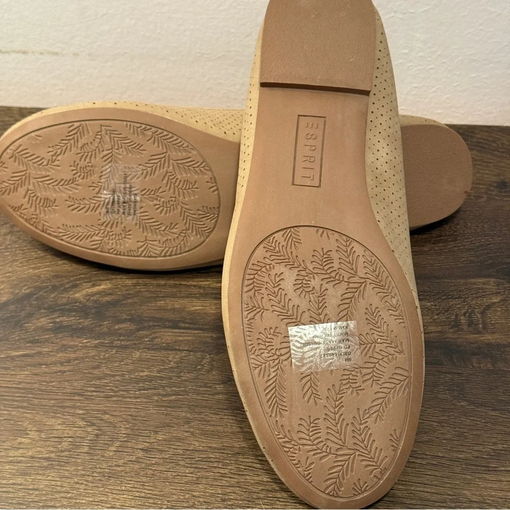 Esprit Women's Patti Ballet Comfortable Flat in Taupe  Perforated Size 9 NEW